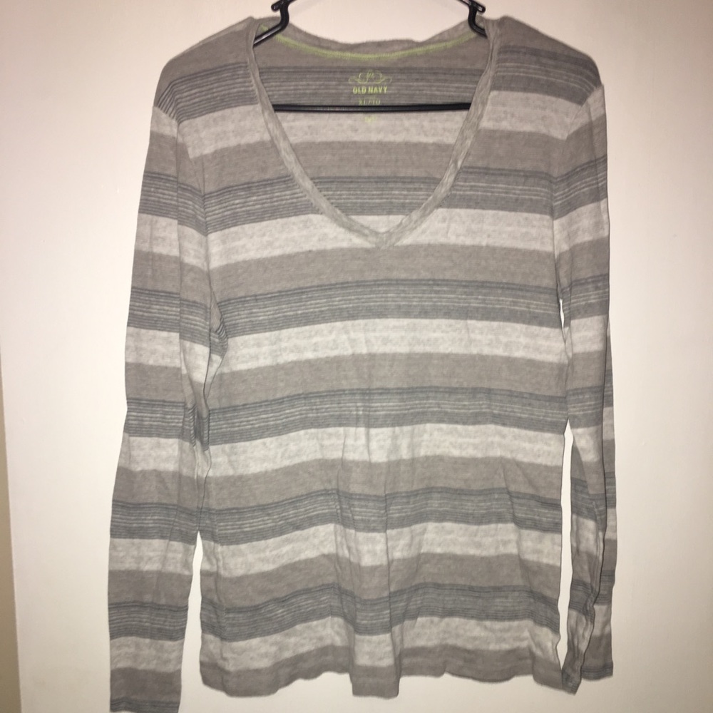 XL gray striped shirt